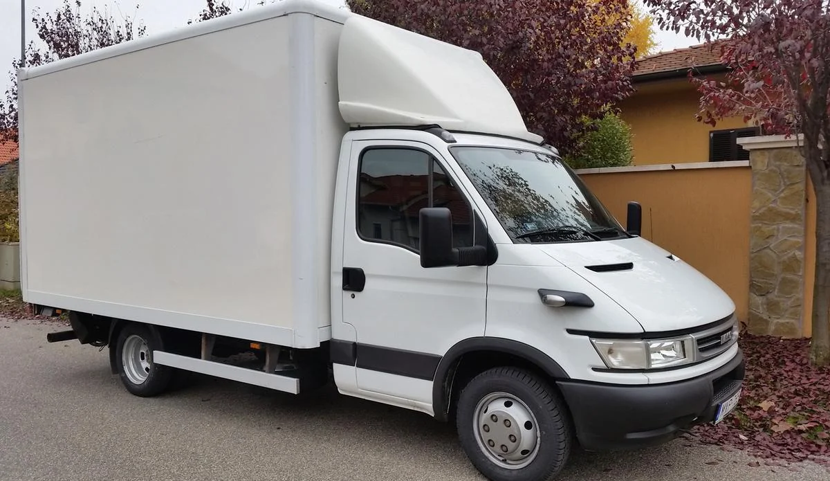 Iveco Daily MXP-765 - Green Autókölcsönző