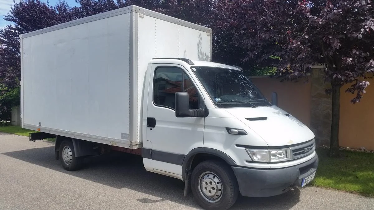 Iveco Daily NRZ-220 - Green Autókölcsönző