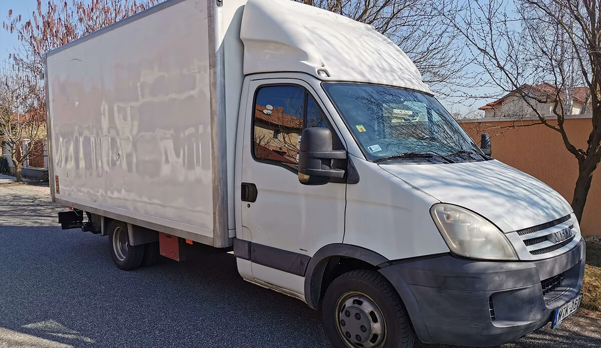 Iveco Daily 35C15 MTK-262 - Green Autókölcsönző