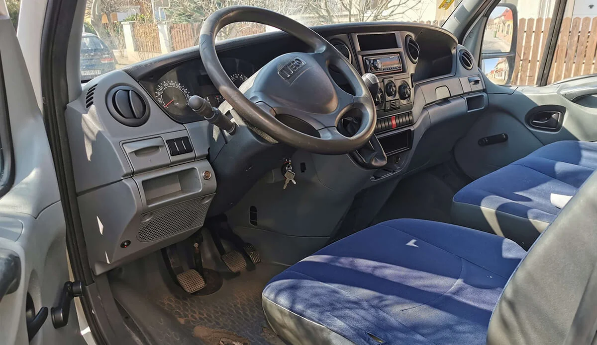 Iveco Daily 35C15 MTK-262 - Green Autókölcsönző