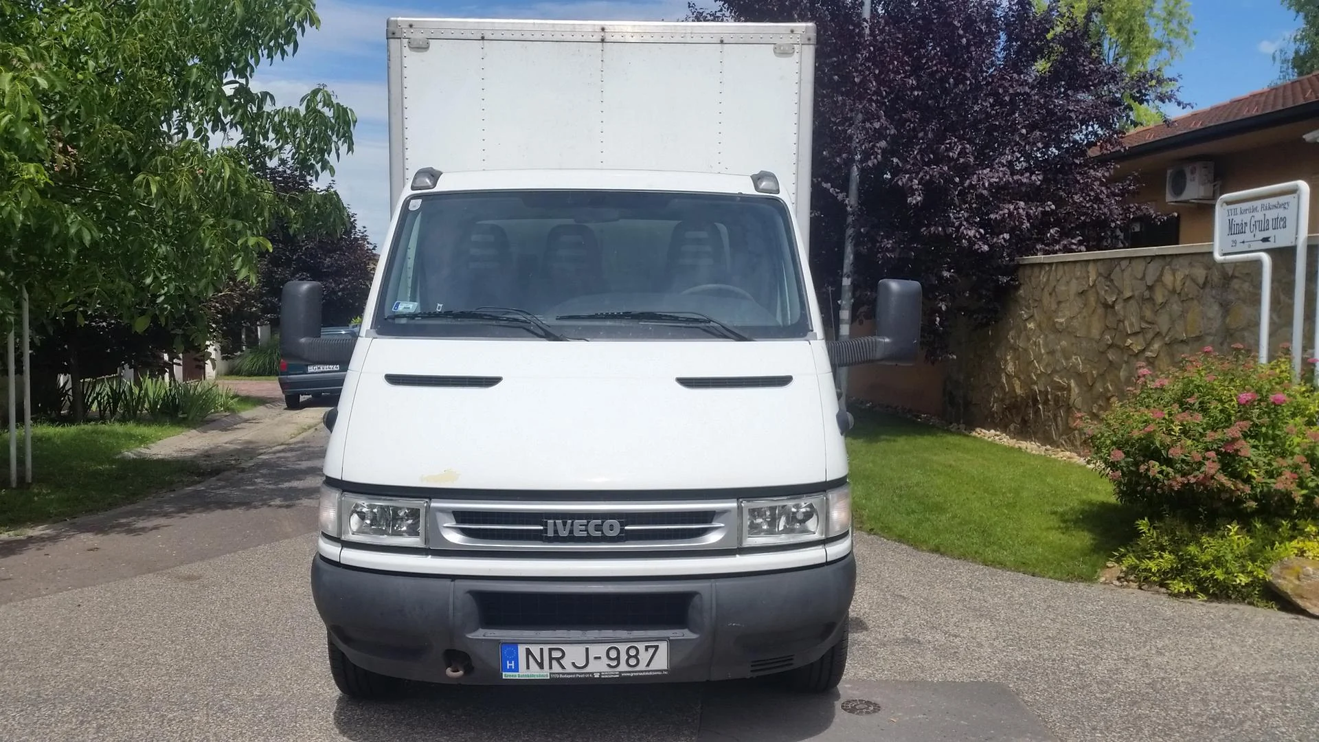 Iveco Daily NRJ-987 - Green Autókölcsönző