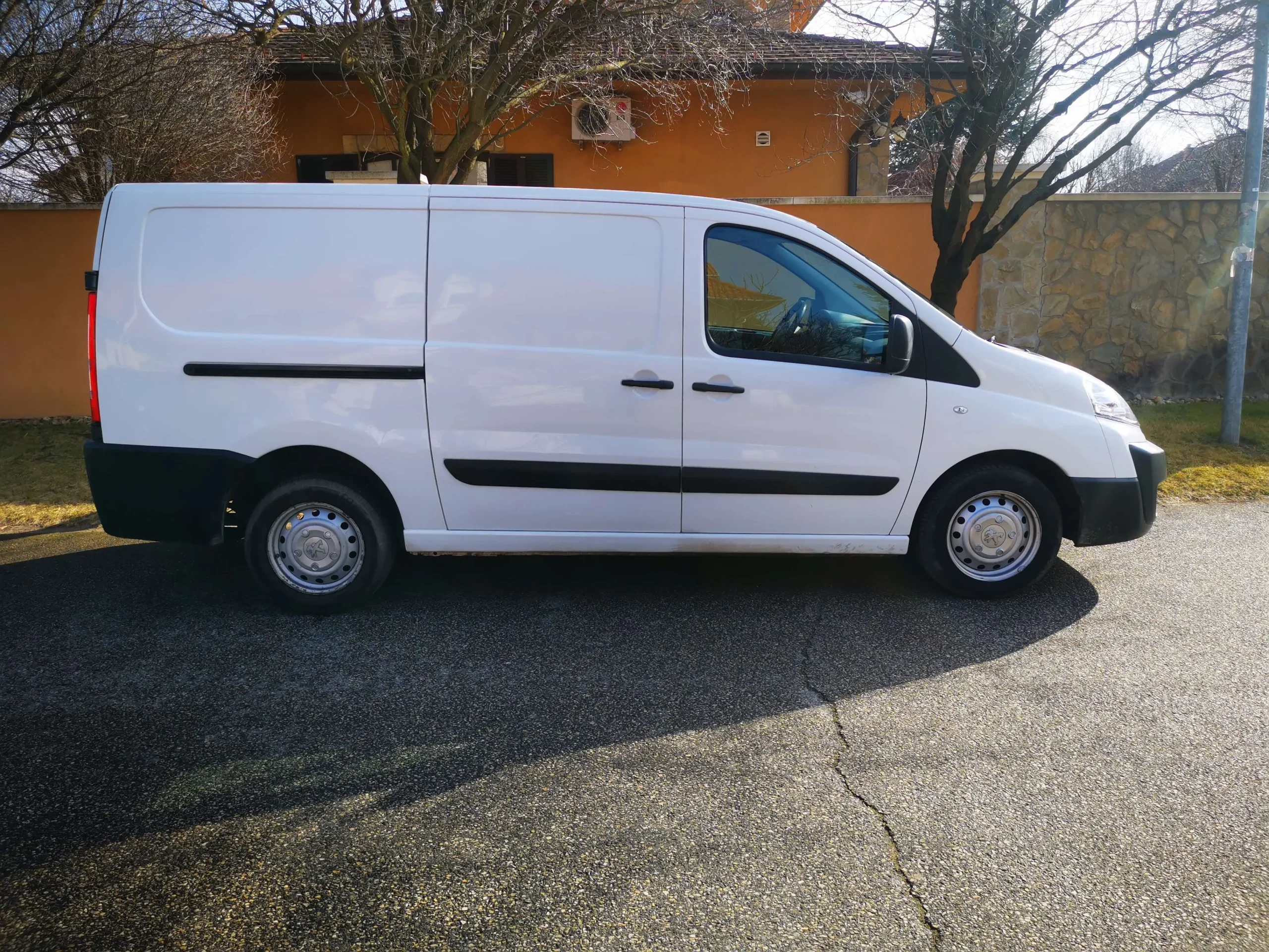 Peugeot Expert NMJ-761 - Green Autókölcsönző