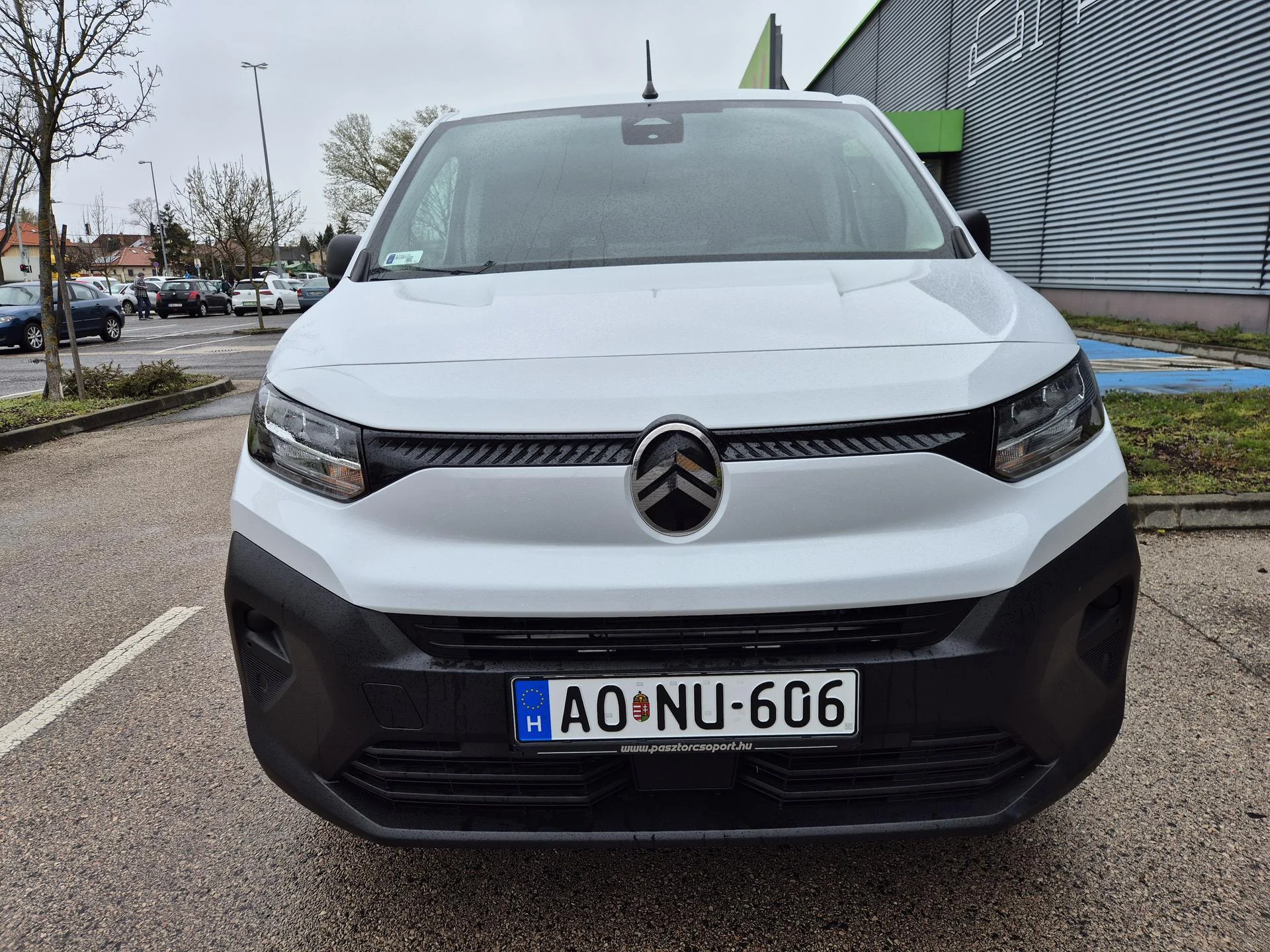 Citroen Berlingo AONU-606 - Green Autókölcsönző