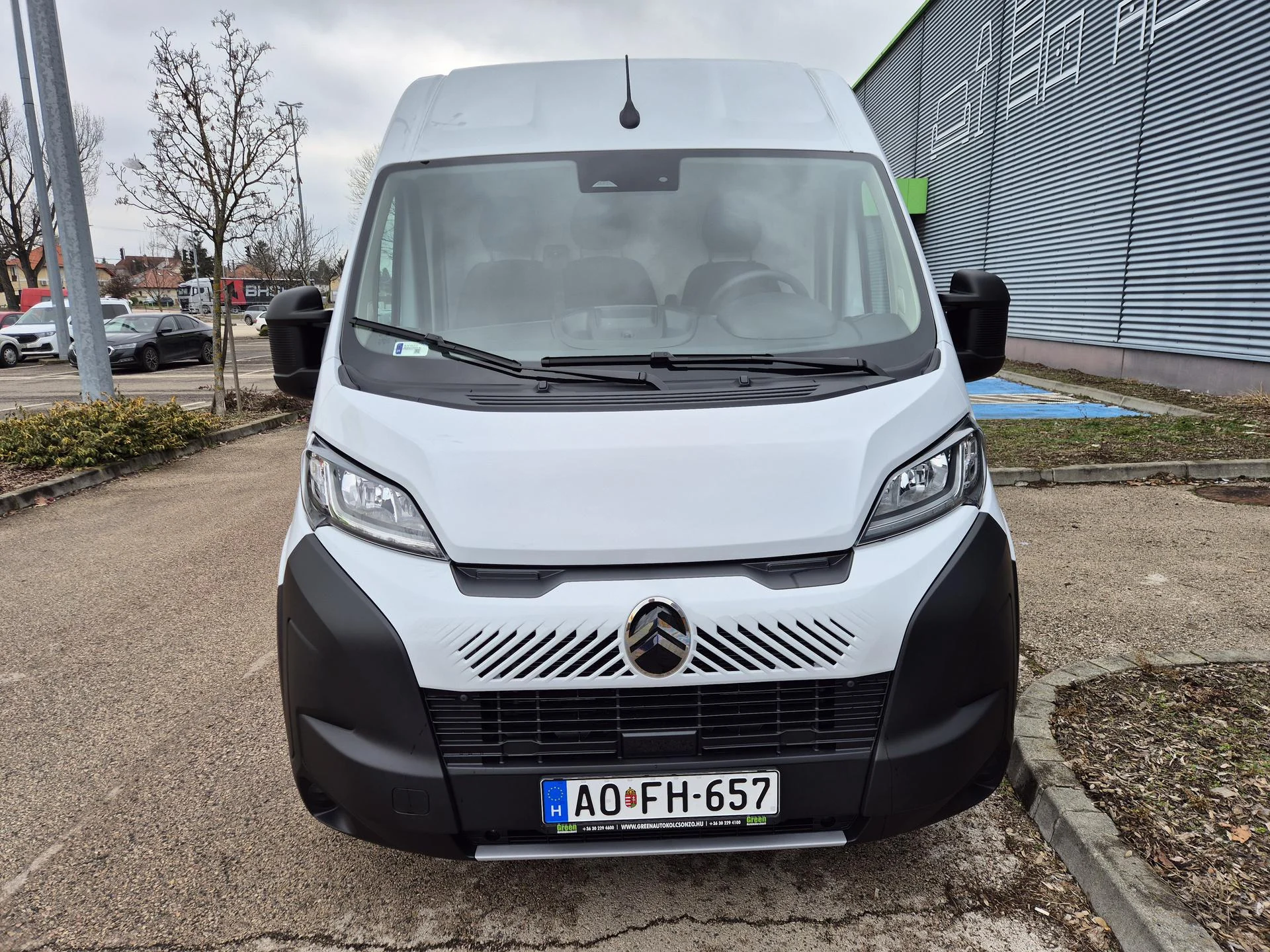 Citroen Jumper L2H2 AOFH-657 - Green Autókölcsönző