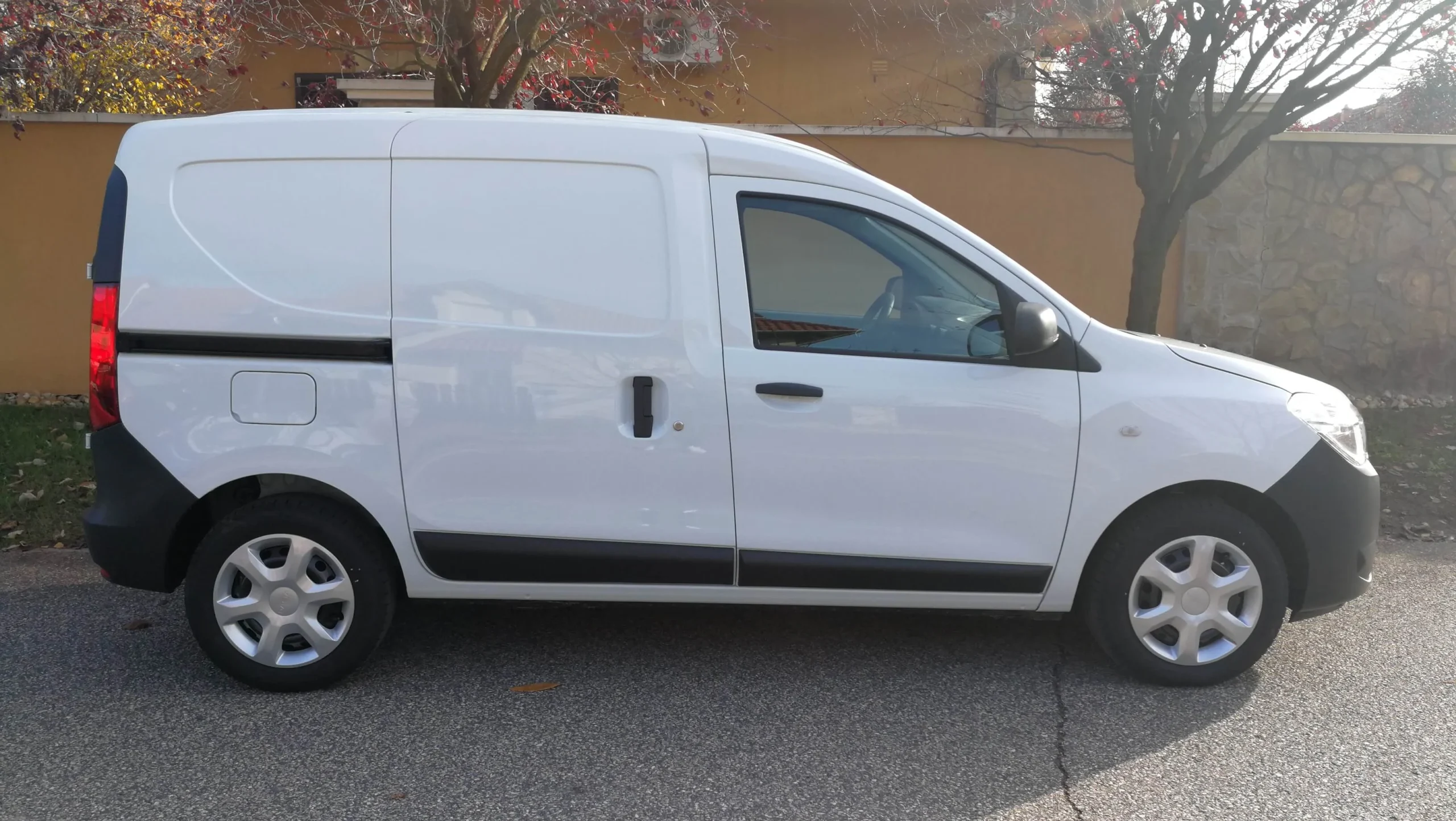 Dacia Dokker RBK-838 - Green Autókölcsönző