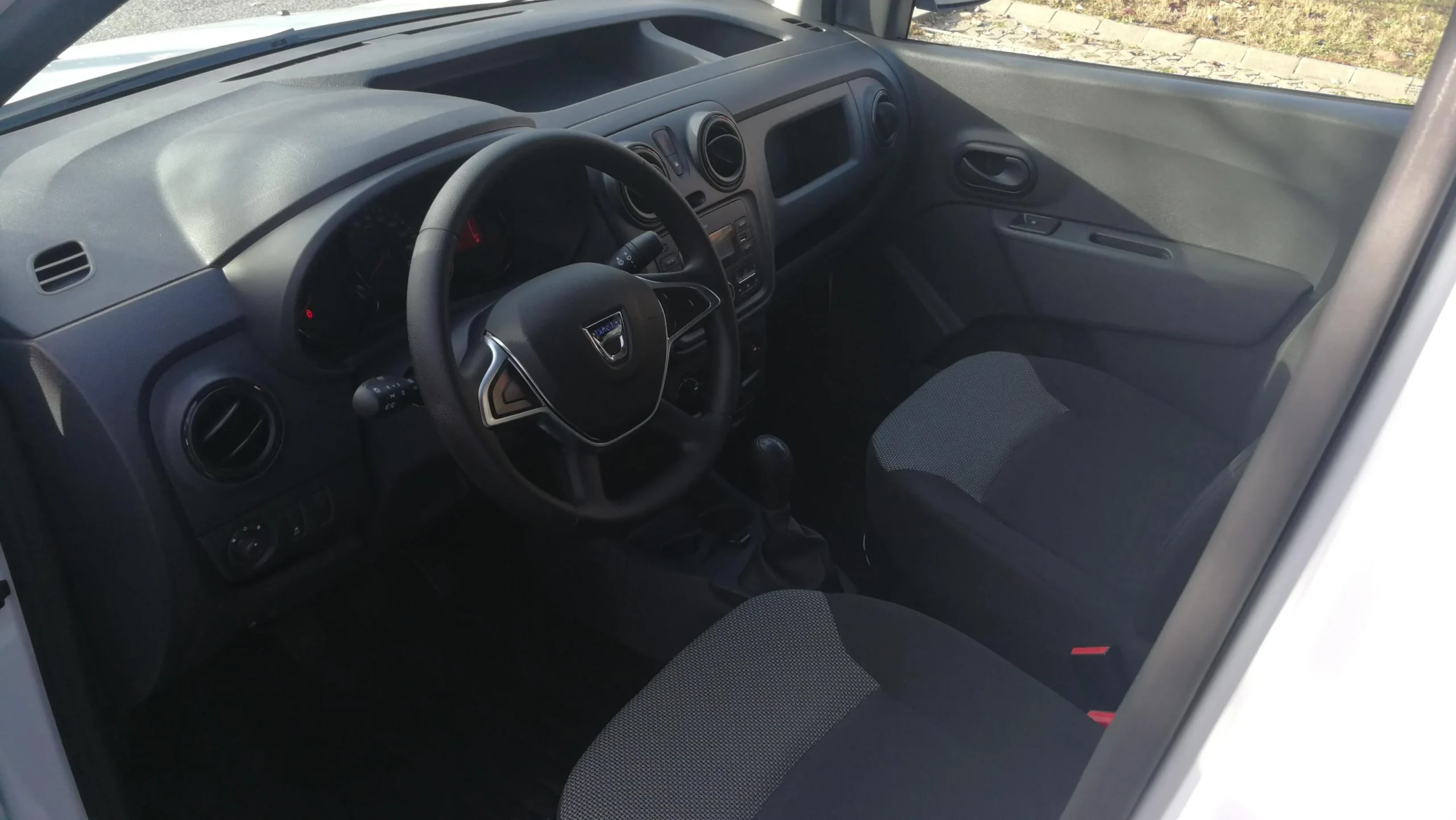 Dacia Dokker RBK-838 - Green Autókölcsönző