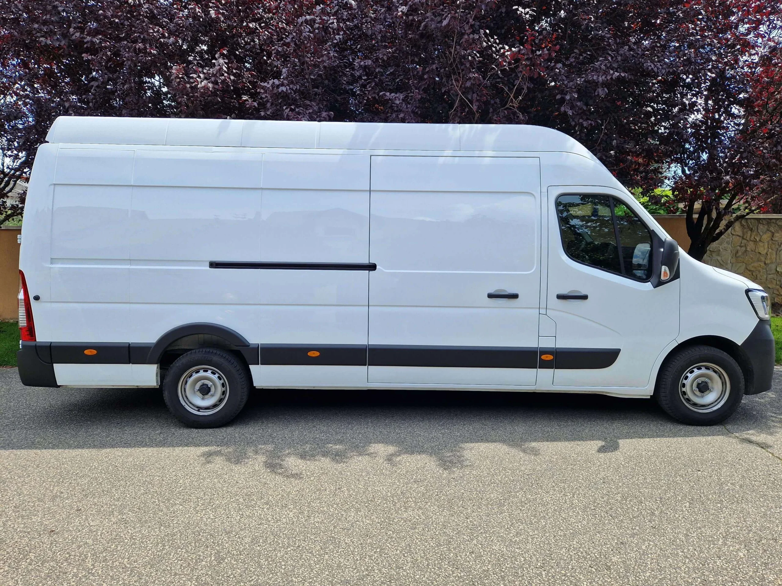 Renault Master TGA-312 - Green Autókölcsönző