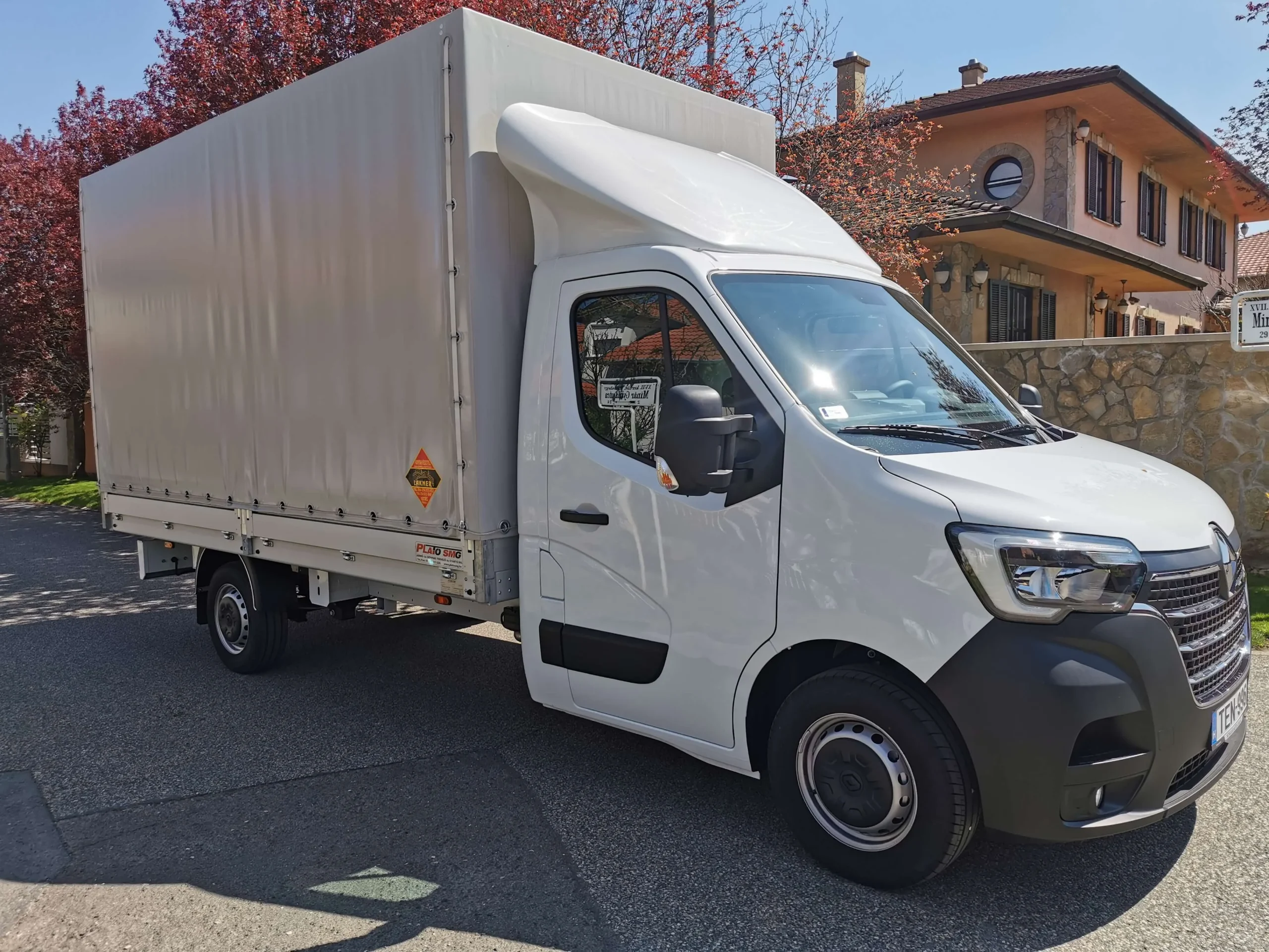 Renault Master Ponyvás TEN-997 - Green Autókölcsönző