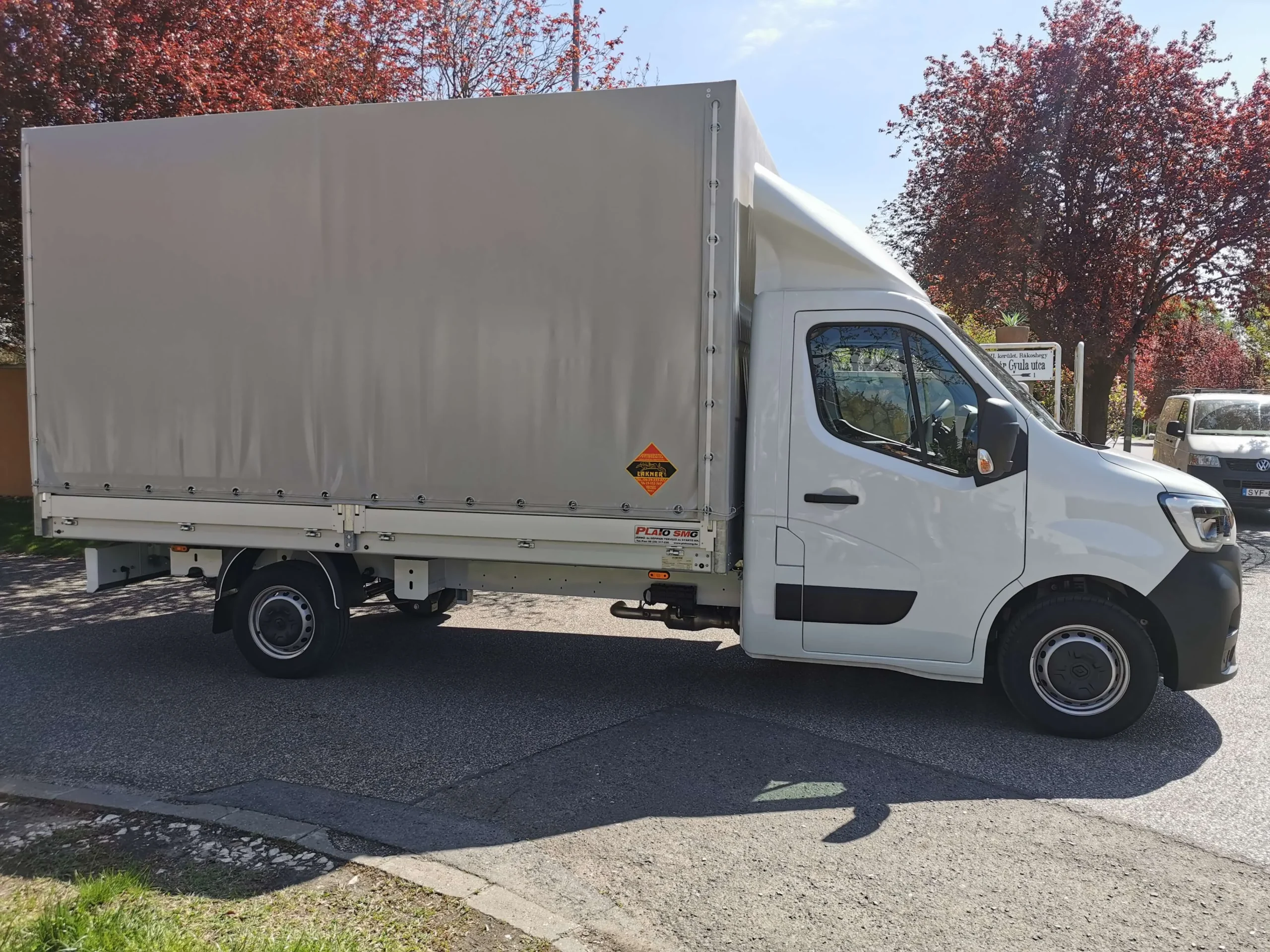Renault Master Ponyvás TEN-997 - Green Autókölcsönző