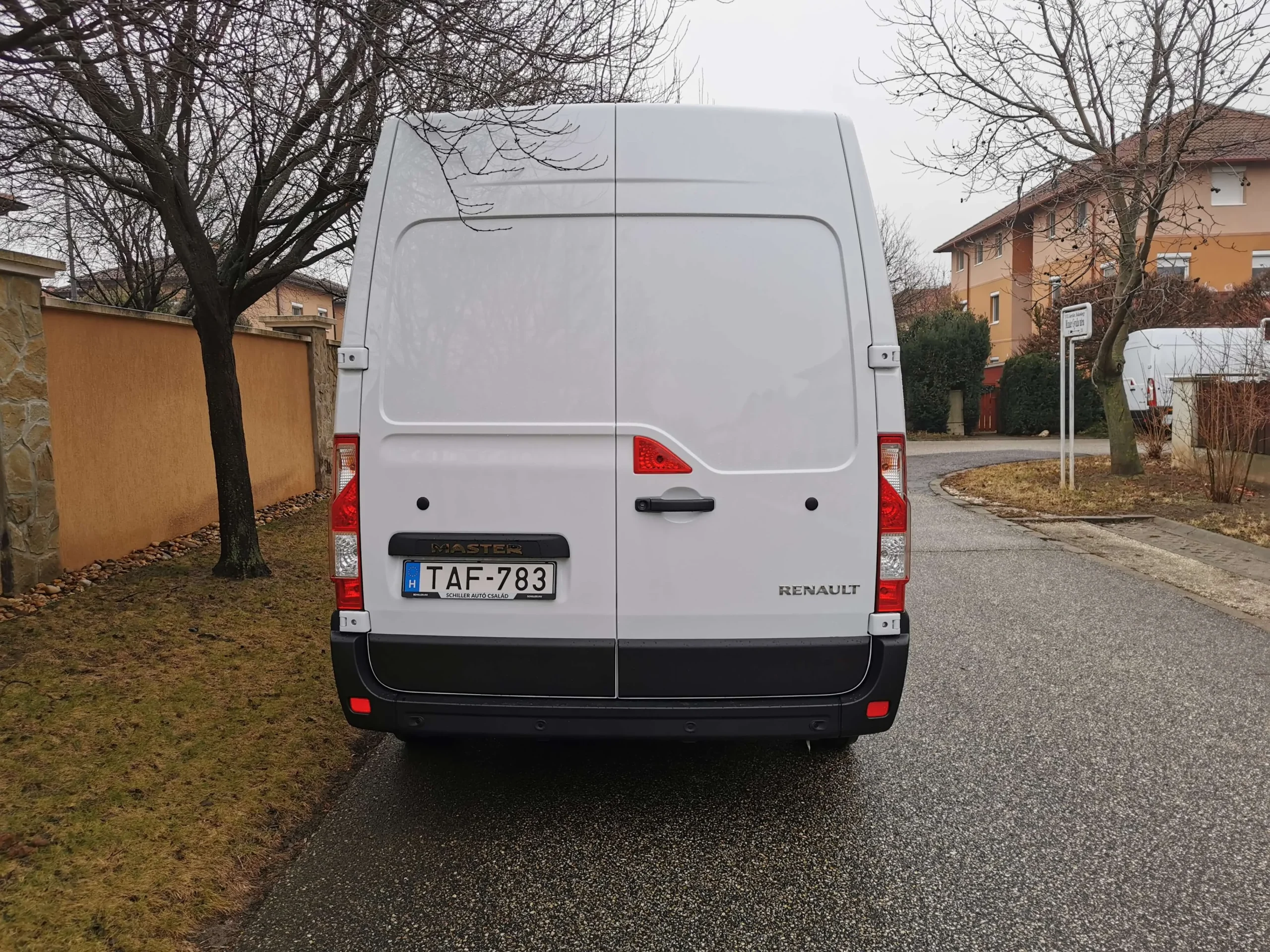 Renault Master TAF-783 - Green Autókölcsönző